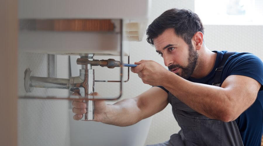 Professional water heater installation services in Dickinson, TX